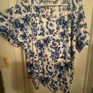 Jules & Leopold Blue Floral Short Sleeve Top